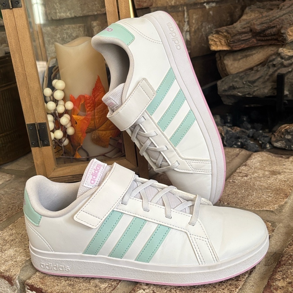 Adidas Grand Court 2.0 Kids White Aqua Bliss Lilac 3-Stripe Lace Up Sneakers